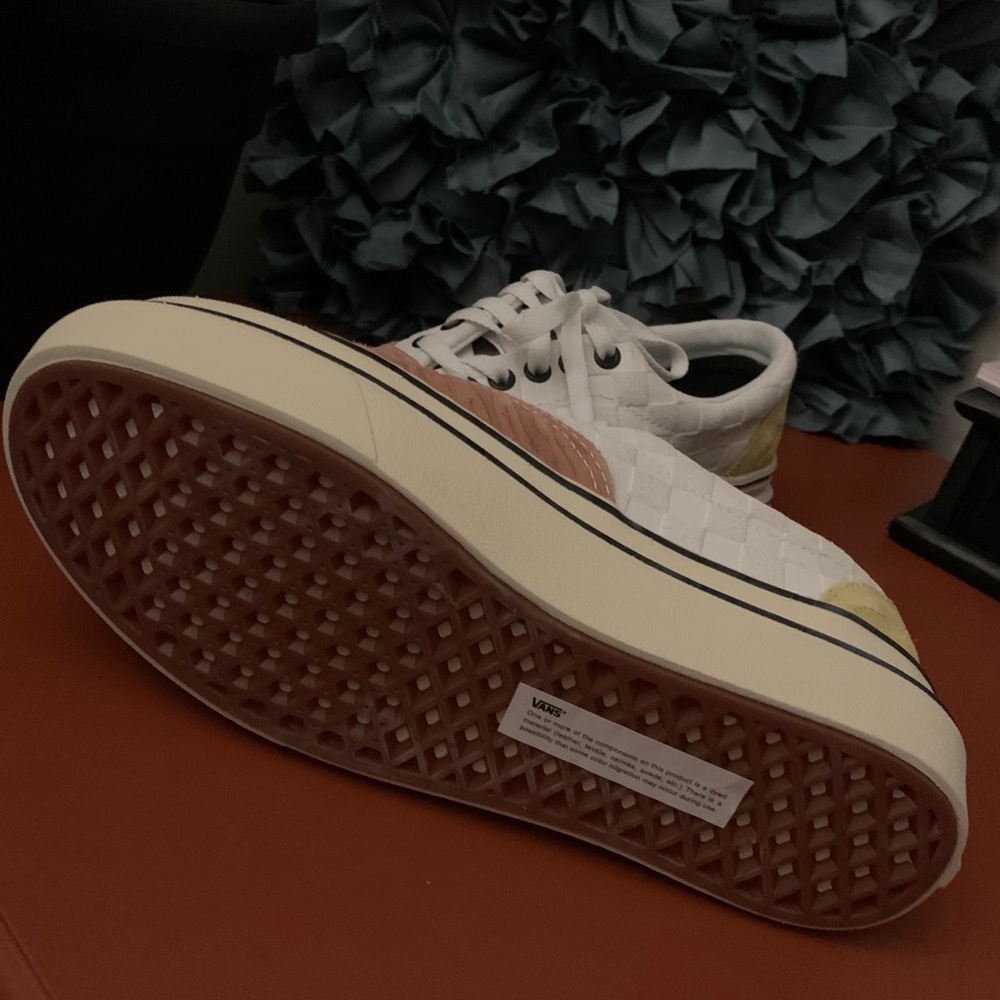VAns - Picture 4 of 7